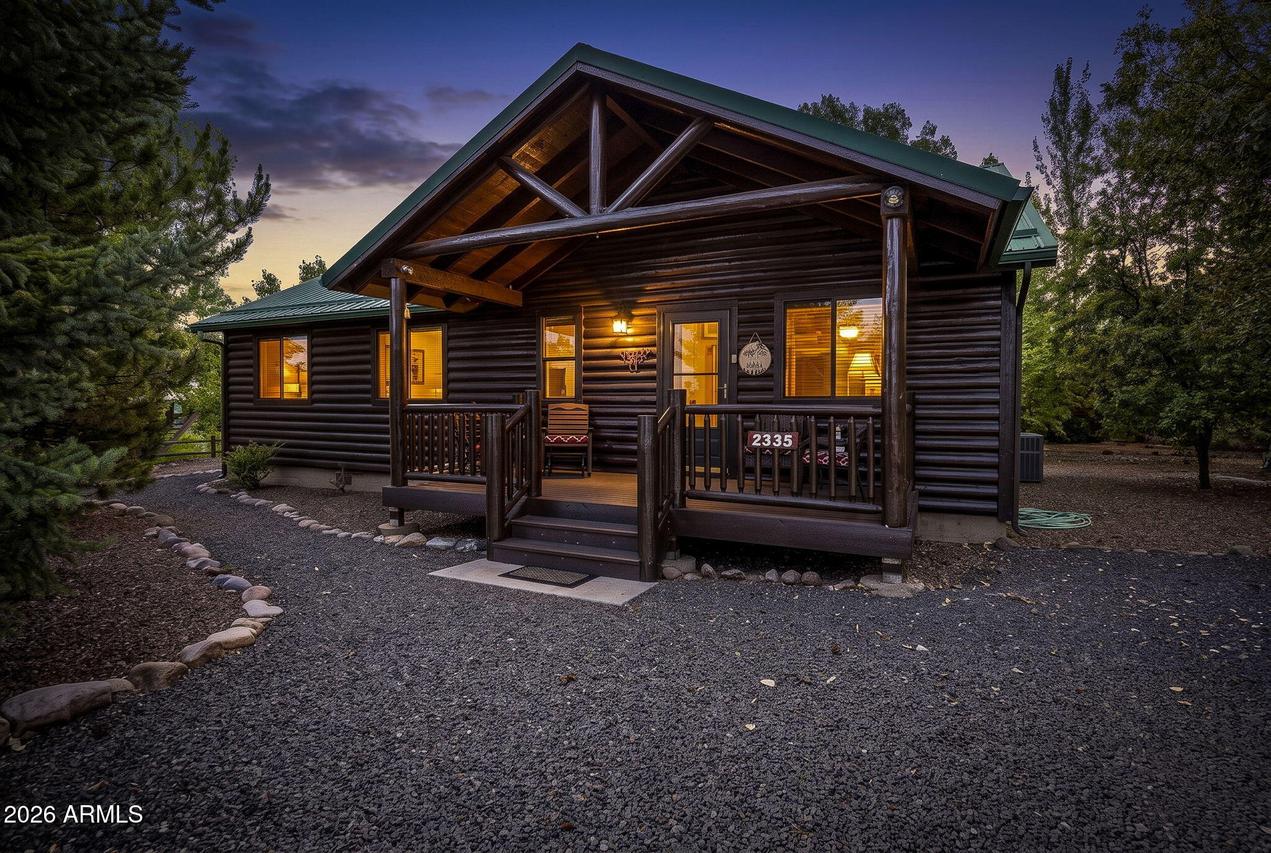 2335 Buffalo Loop, Overgaard, AZ 85933