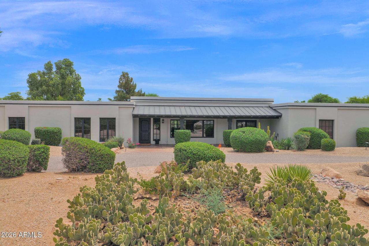 6433 E Badgett Ln., Paradise Valley, AZ 85253