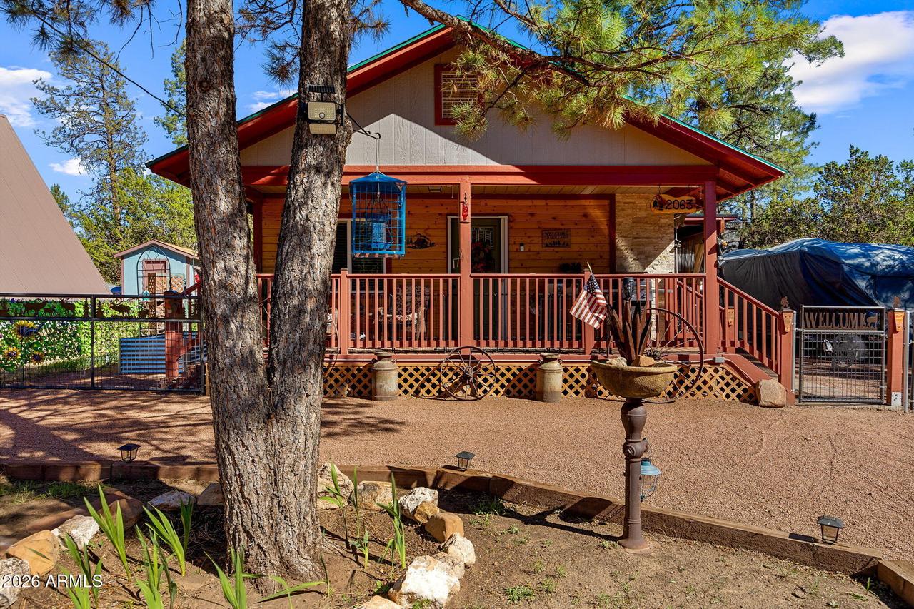 2063 Elkhorn Draw, Overgaard, AZ 85933