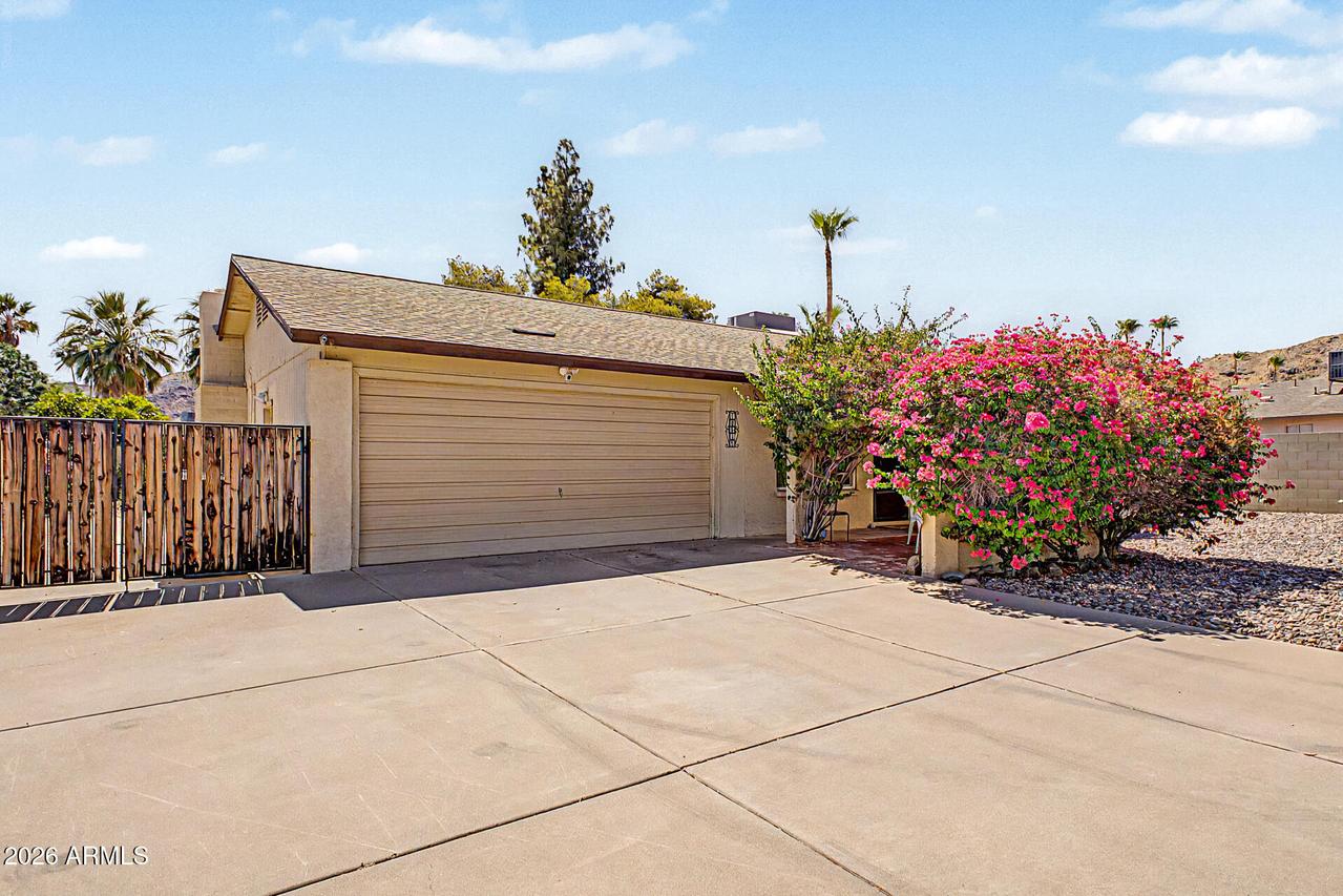 10410 S 44th St., Phoenix, AZ 85044