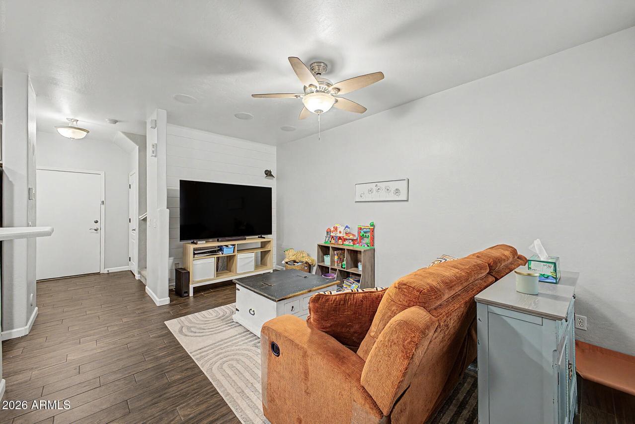 6710 E University Dr. #156, Mesa, AZ 85205