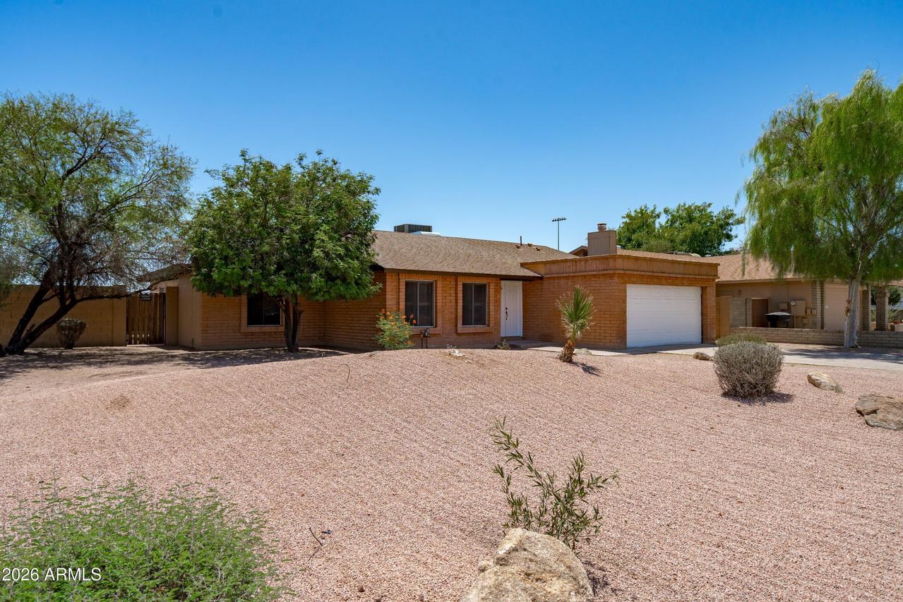 2809 S Pennington, Mesa, AZ 85202