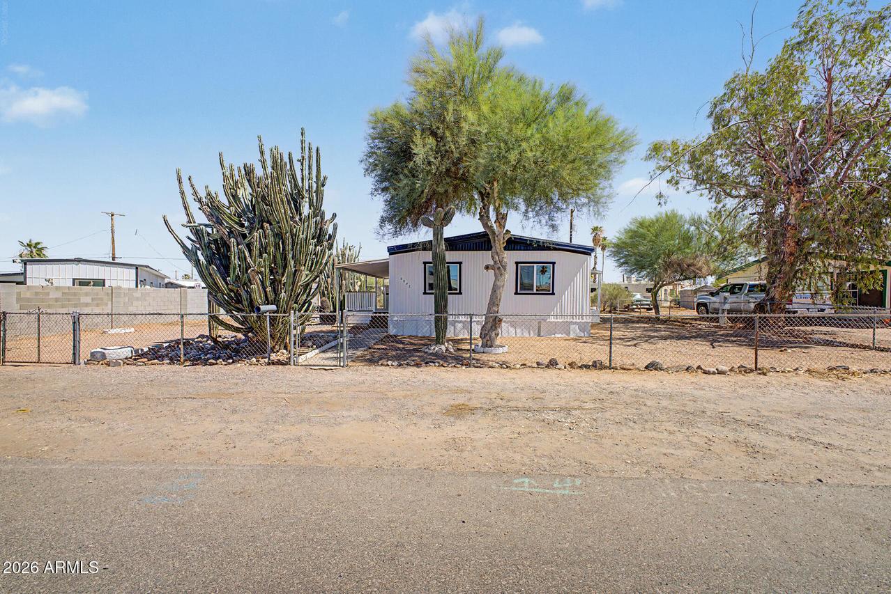 2592 W Ohio St., Apache Junction, AZ 85120