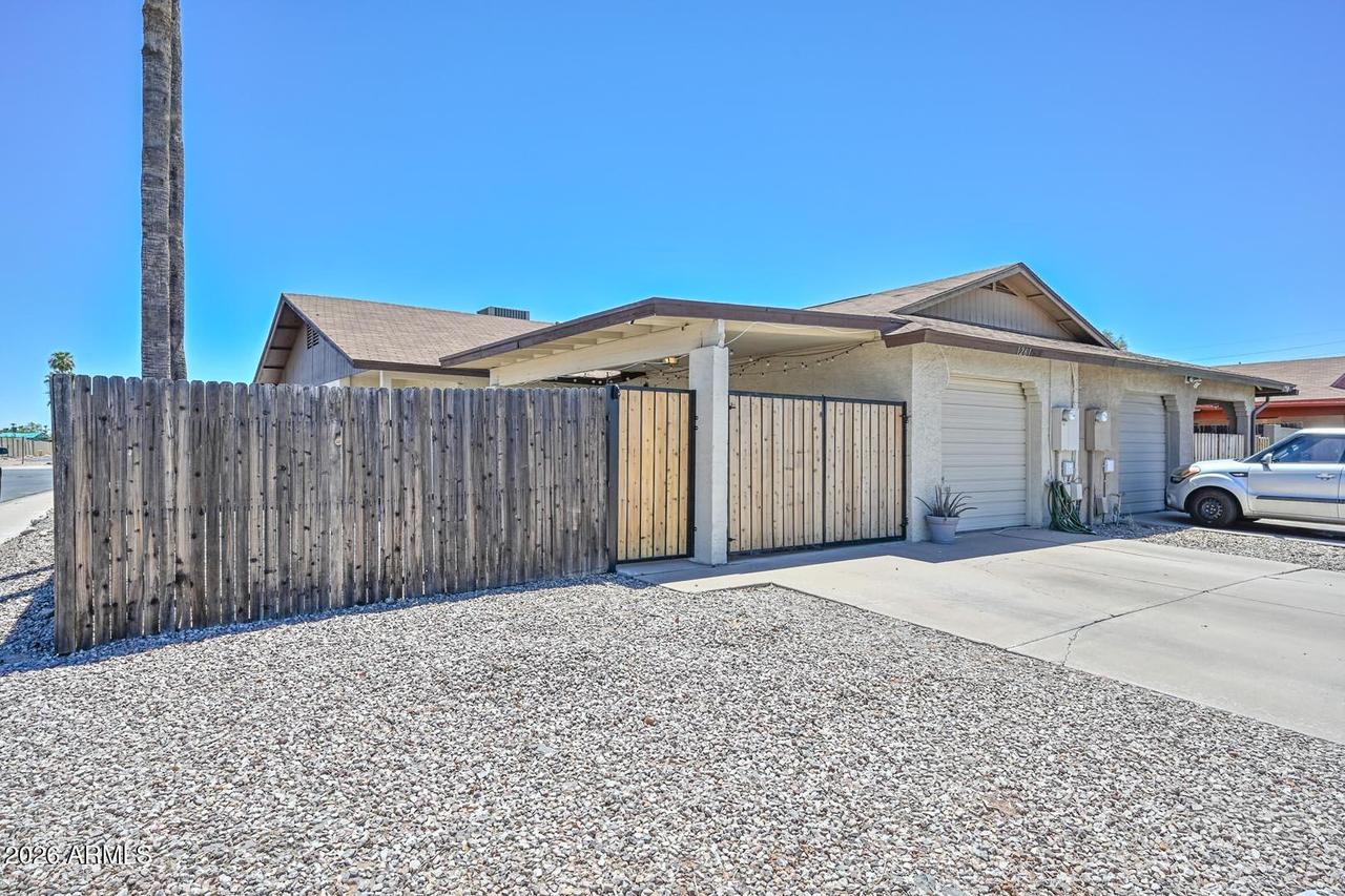 1261 E Harmony Cir., Mesa, AZ 85204