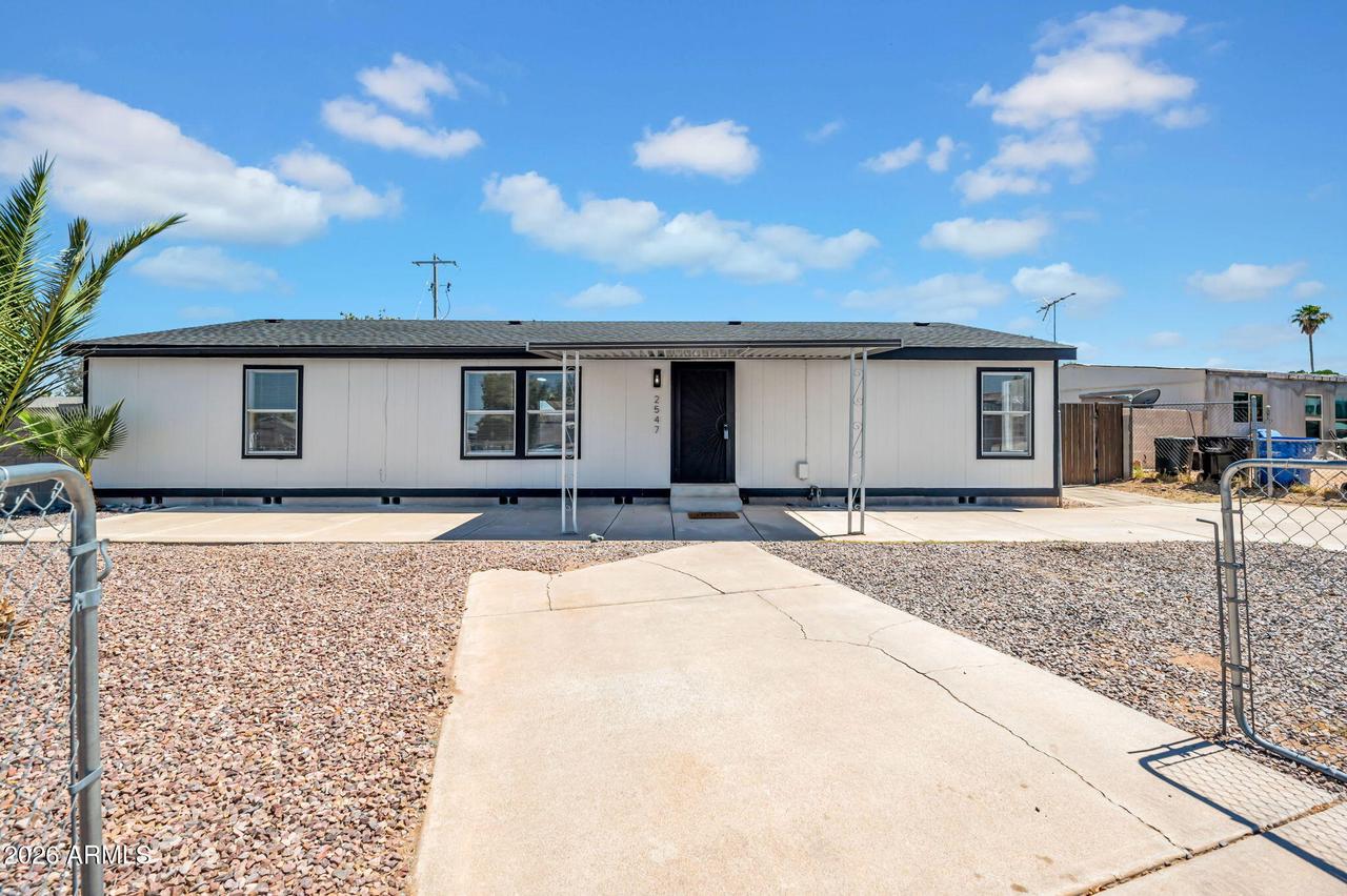 2547 E Tonto Ln., Phoenix, AZ 85050