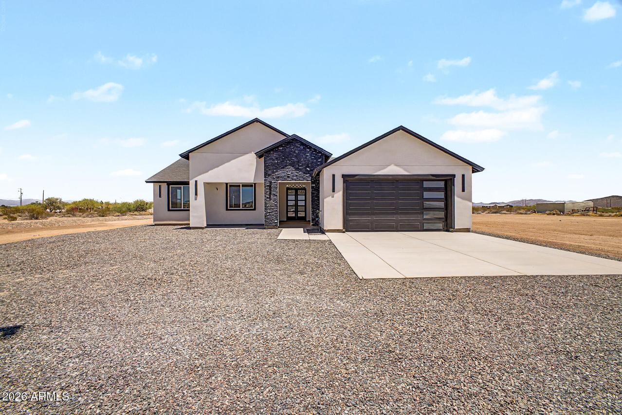9621 S 351st Ave., Arlington, AZ 85322
