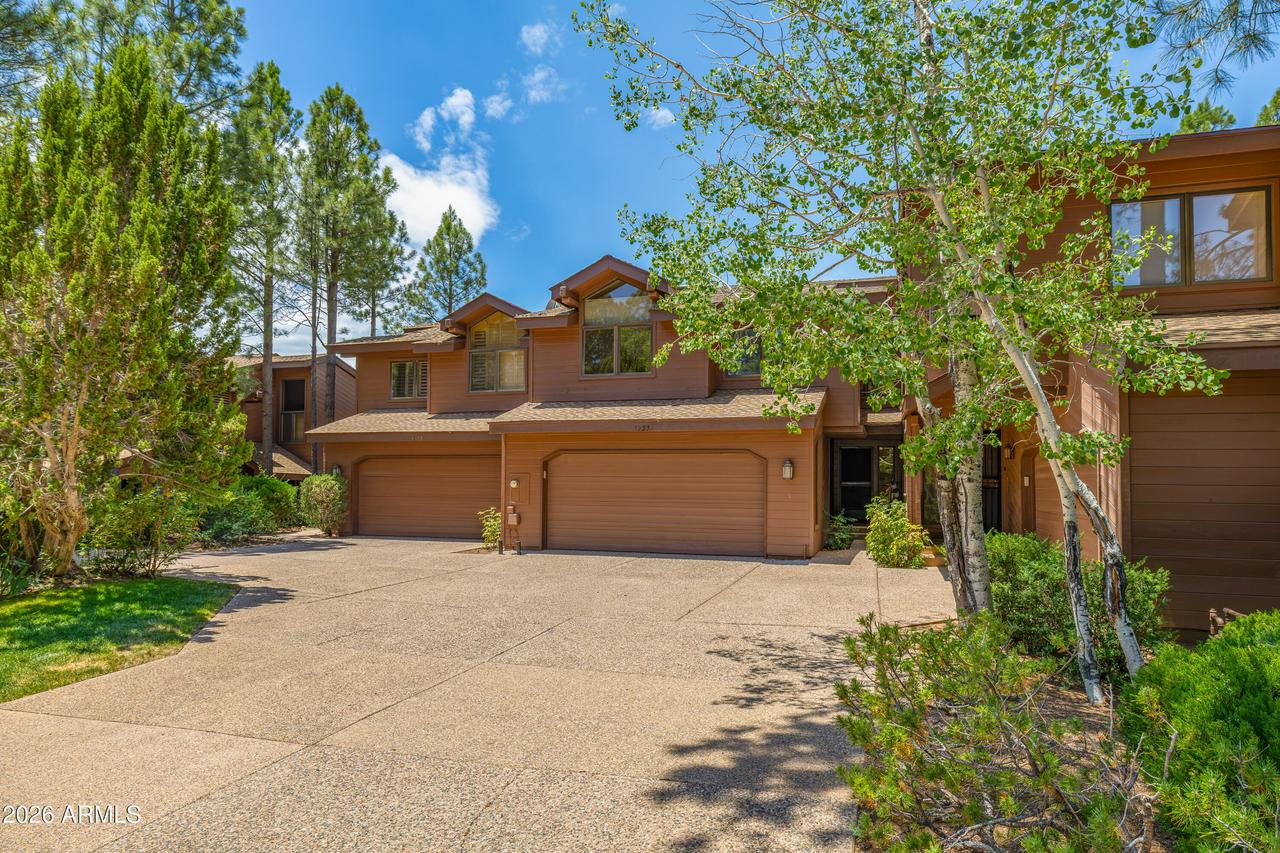1033 N Lakepoint Way, Flagstaff, AZ 86004