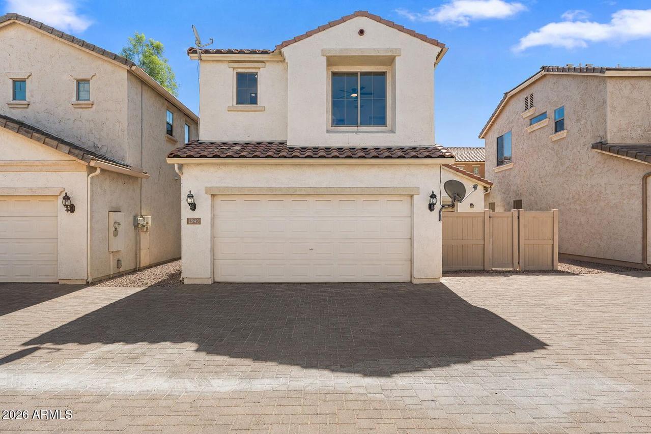 1943 W Davis Rd., Phoenix, AZ 85023