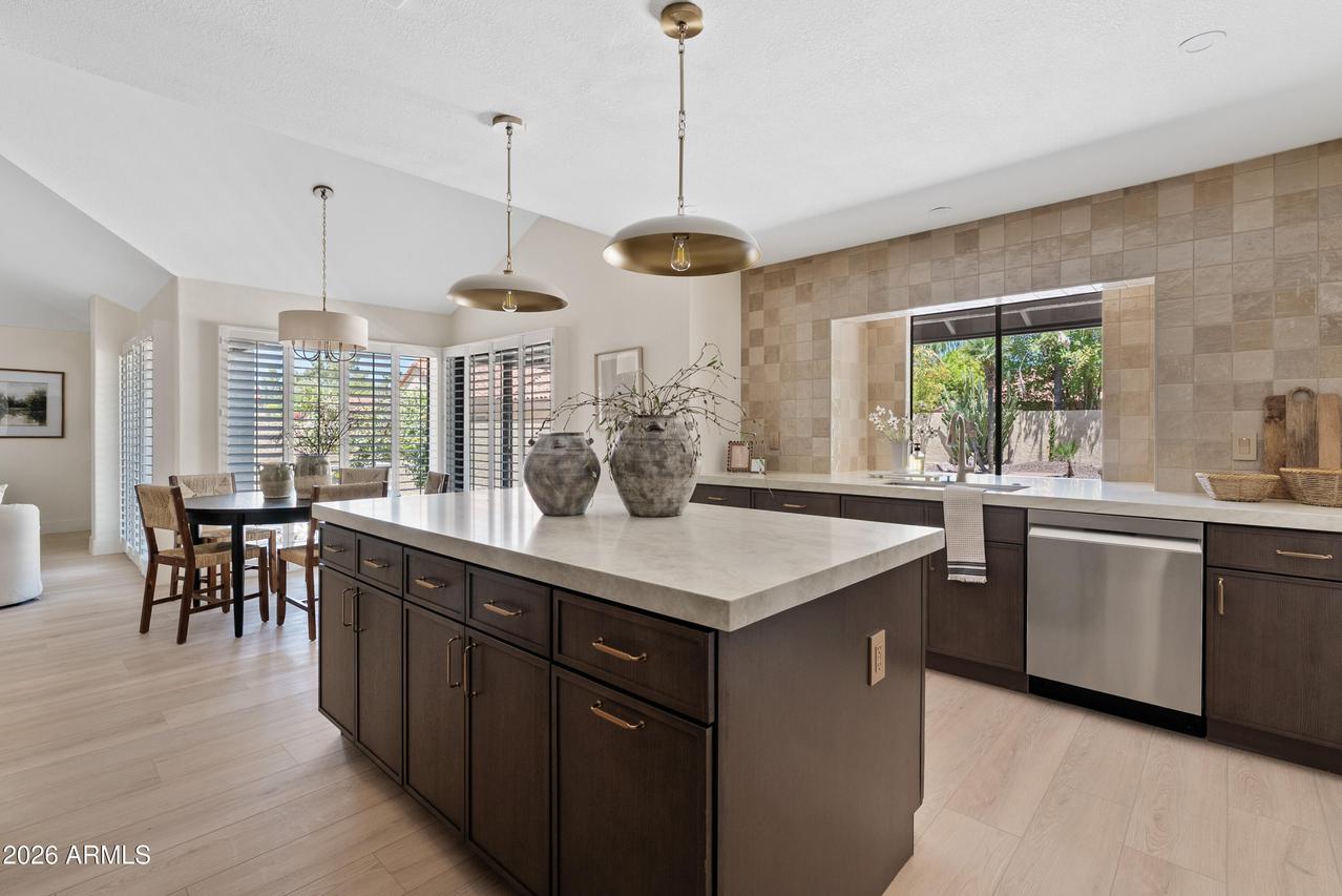 10008 E Sunnyslope Ln., Scottsdale, AZ 85258