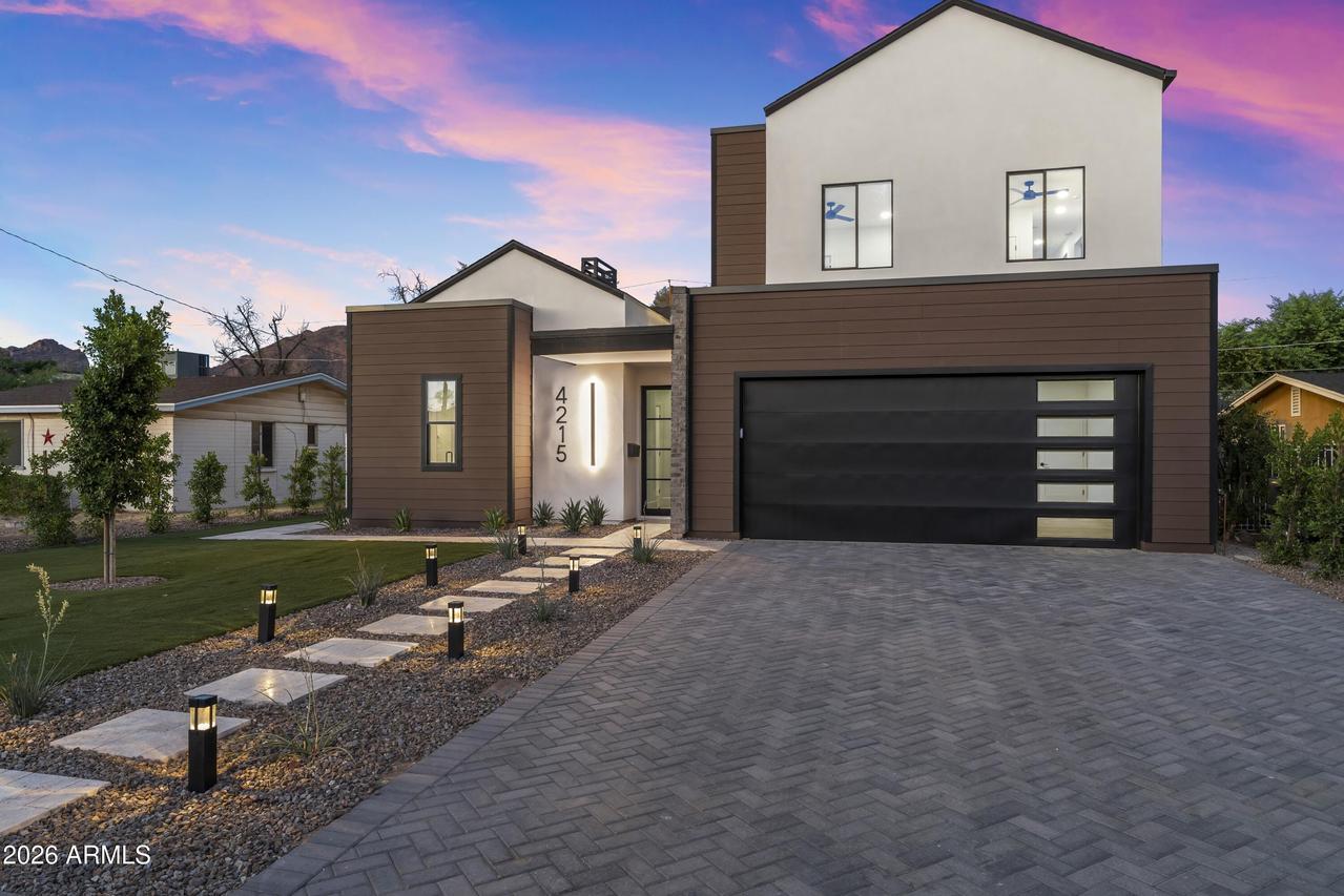 4215 N 42nd St., Phoenix, AZ 85018