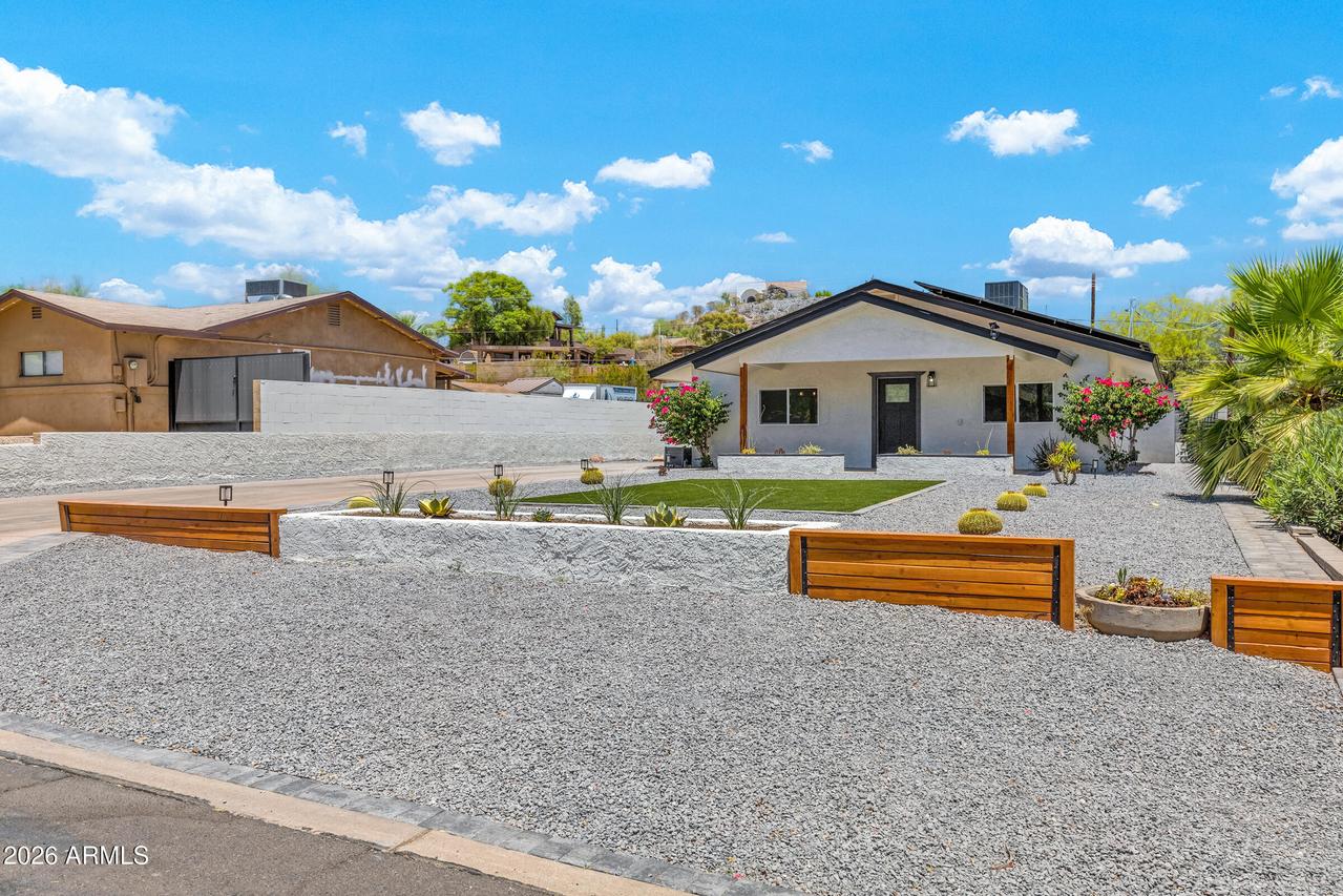 11463 N 16th St., Phoenix, AZ 85020
