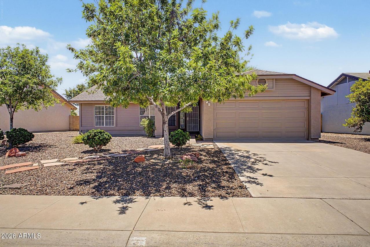 25 W Sequoia Dr., Phoenix, AZ 85027