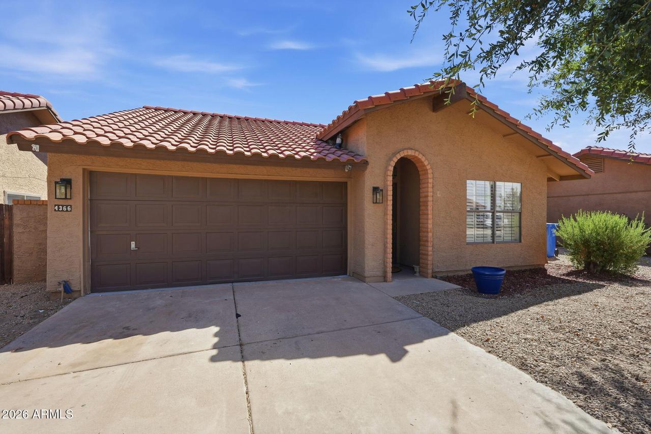 4366 E Sandia St., Phoenix, AZ 85044