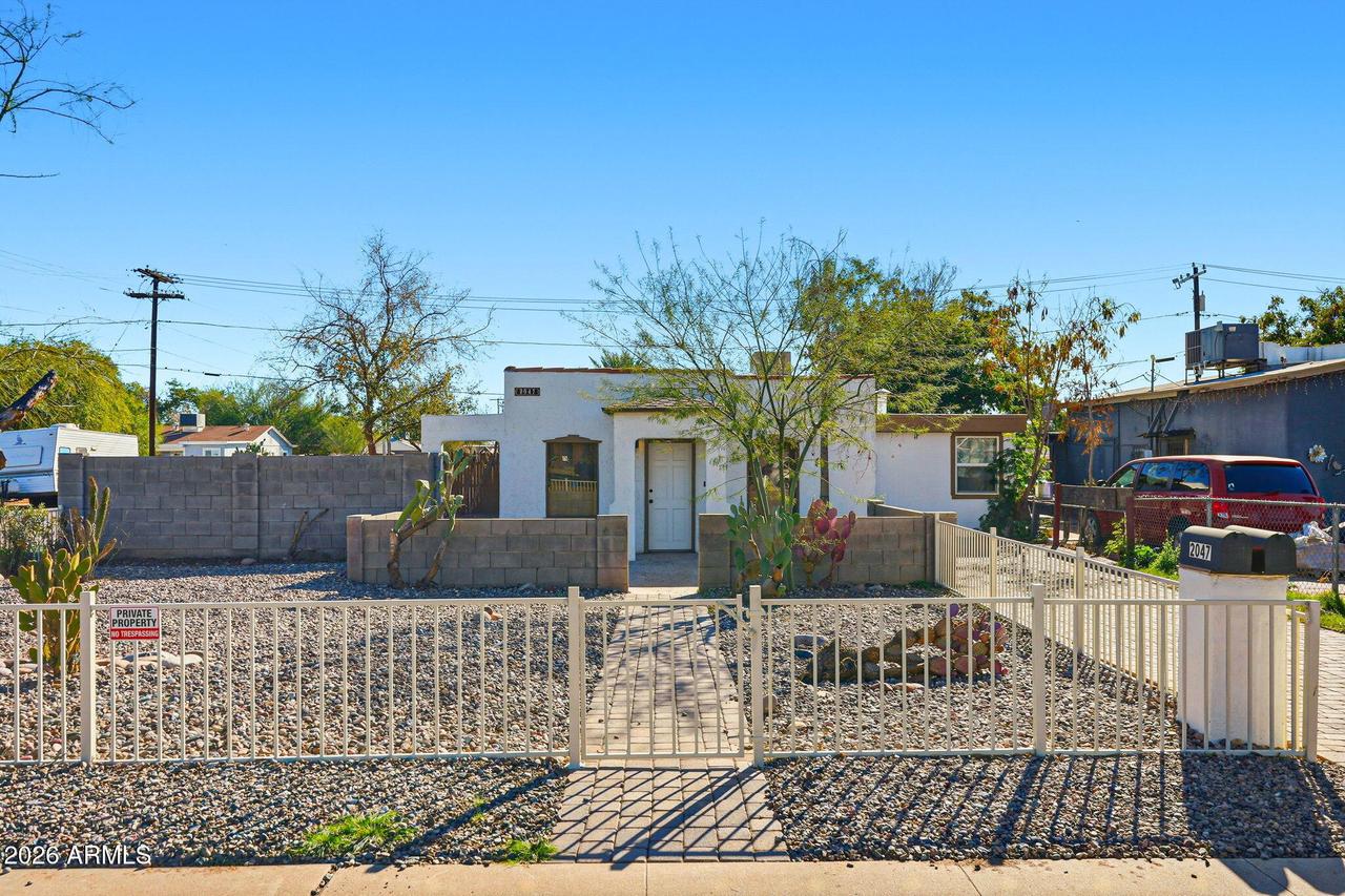 2047 E Virginia Ave., Phoenix, AZ 85006