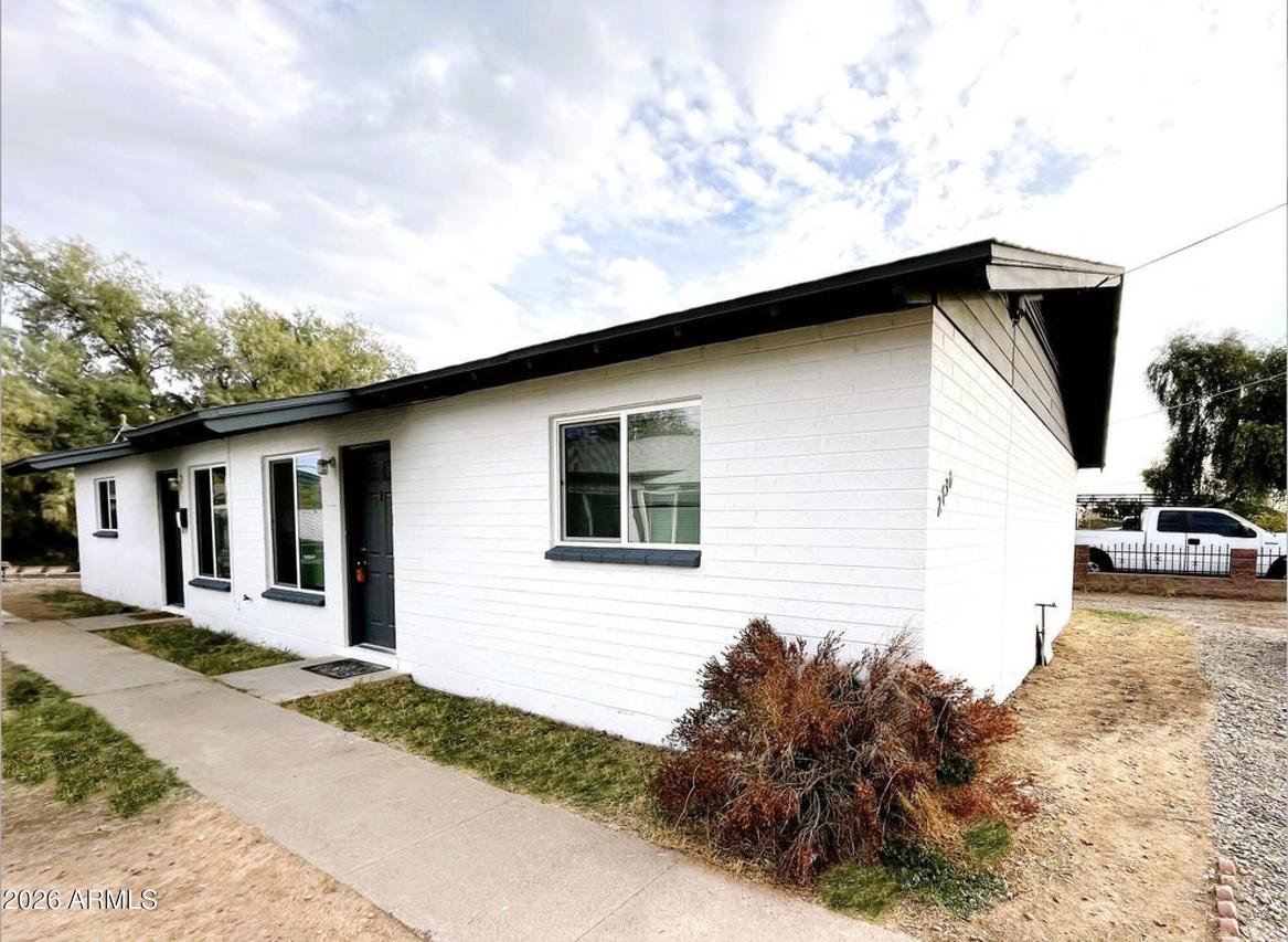 2730 E Willetta St., Phoenix, AZ 85008
