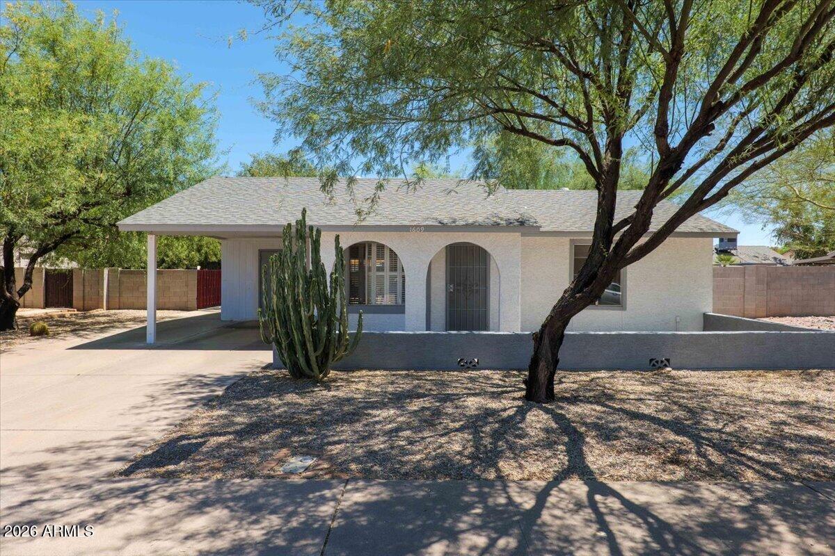 1609 W Estrella Dr., Chandler, AZ 85224