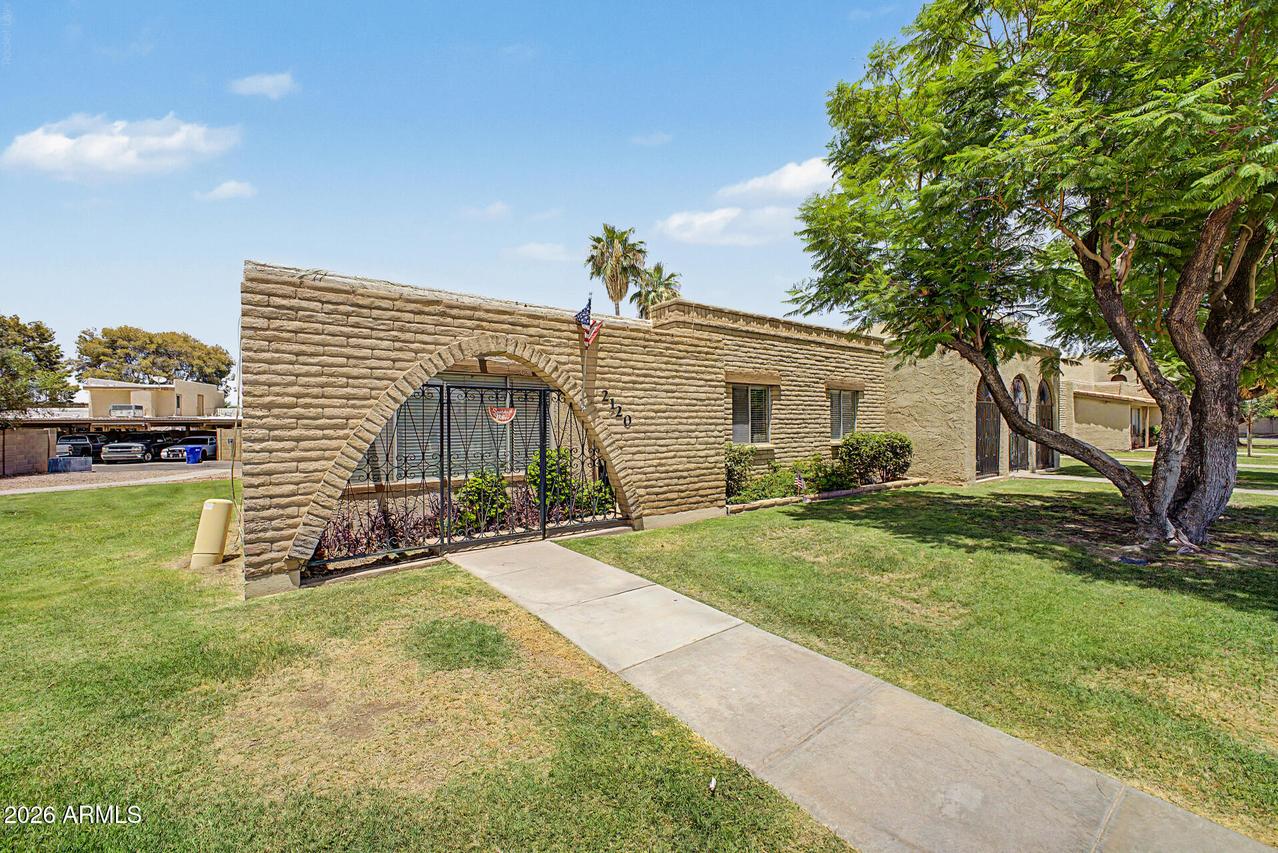 2120 E Villa Ct., Tempe, AZ 85282