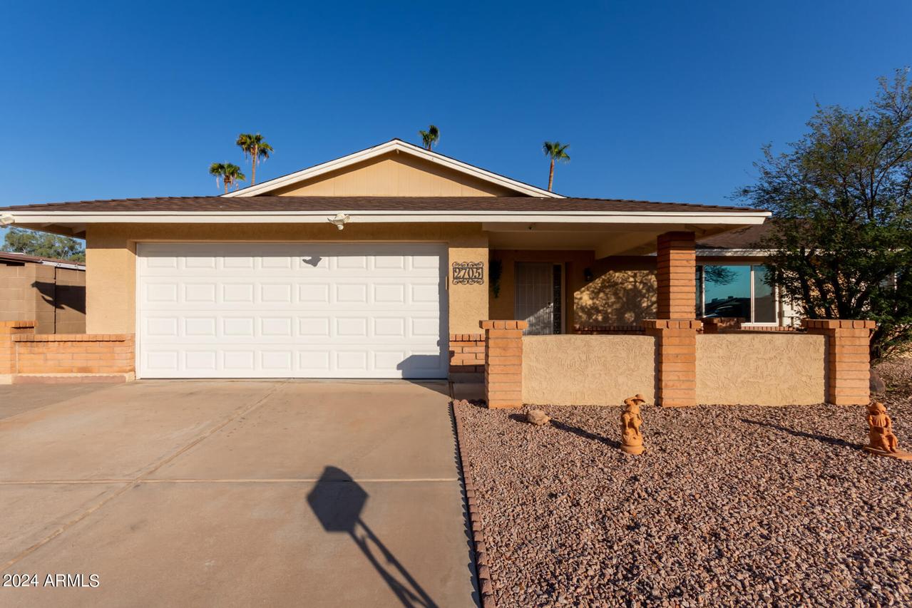 2705 W Summit Pl., Chandler, AZ 85224