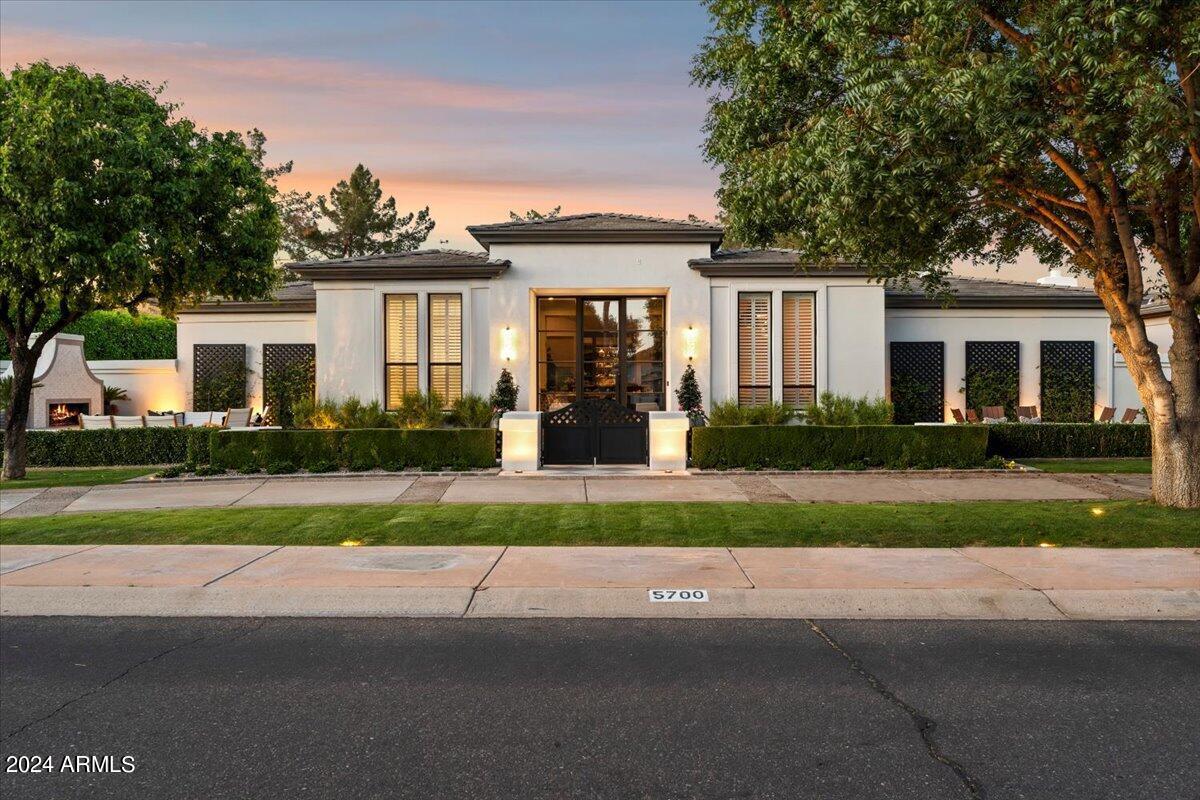 5700 E Sanna St., Paradise Valley, AZ 85253