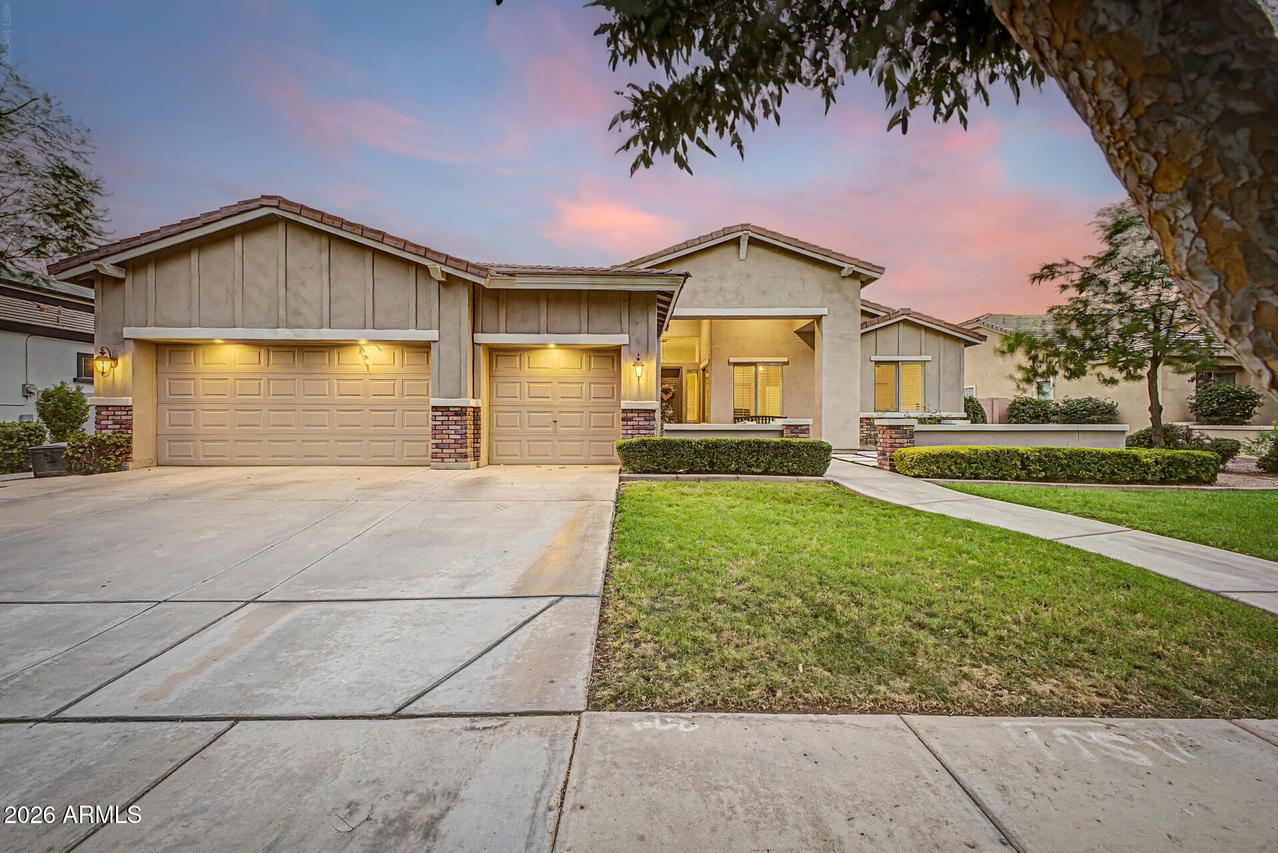 2975 E Comstock Dr., Gilbert, AZ 85296