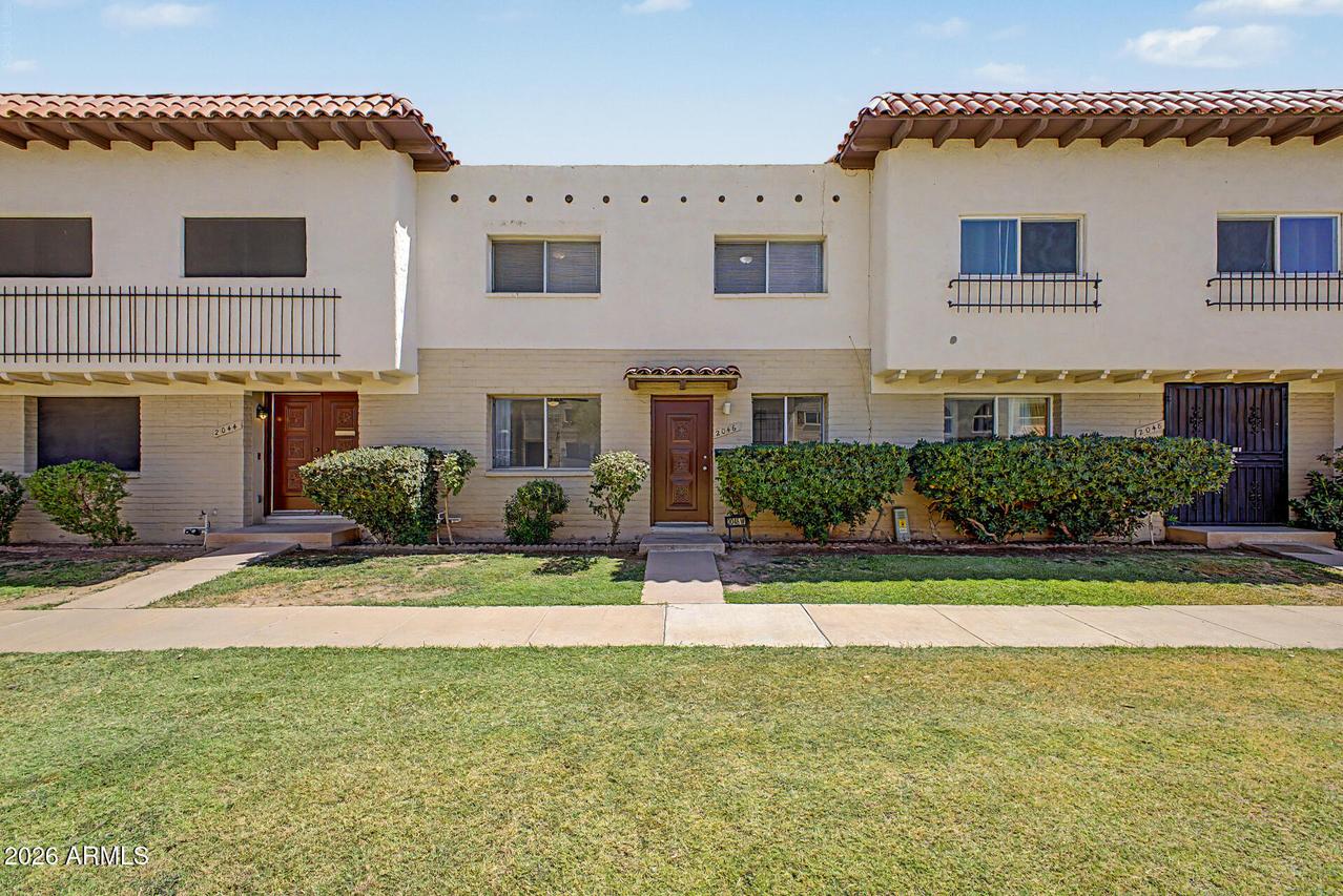 2046 W Hazelwood Pkwy., Phoenix, AZ 85015