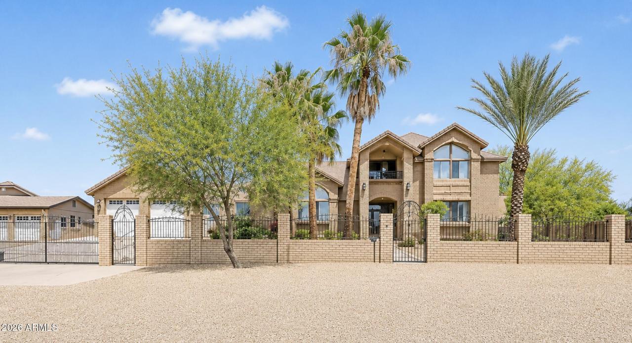 25513 N 15th Ave., Phoenix, AZ 85085