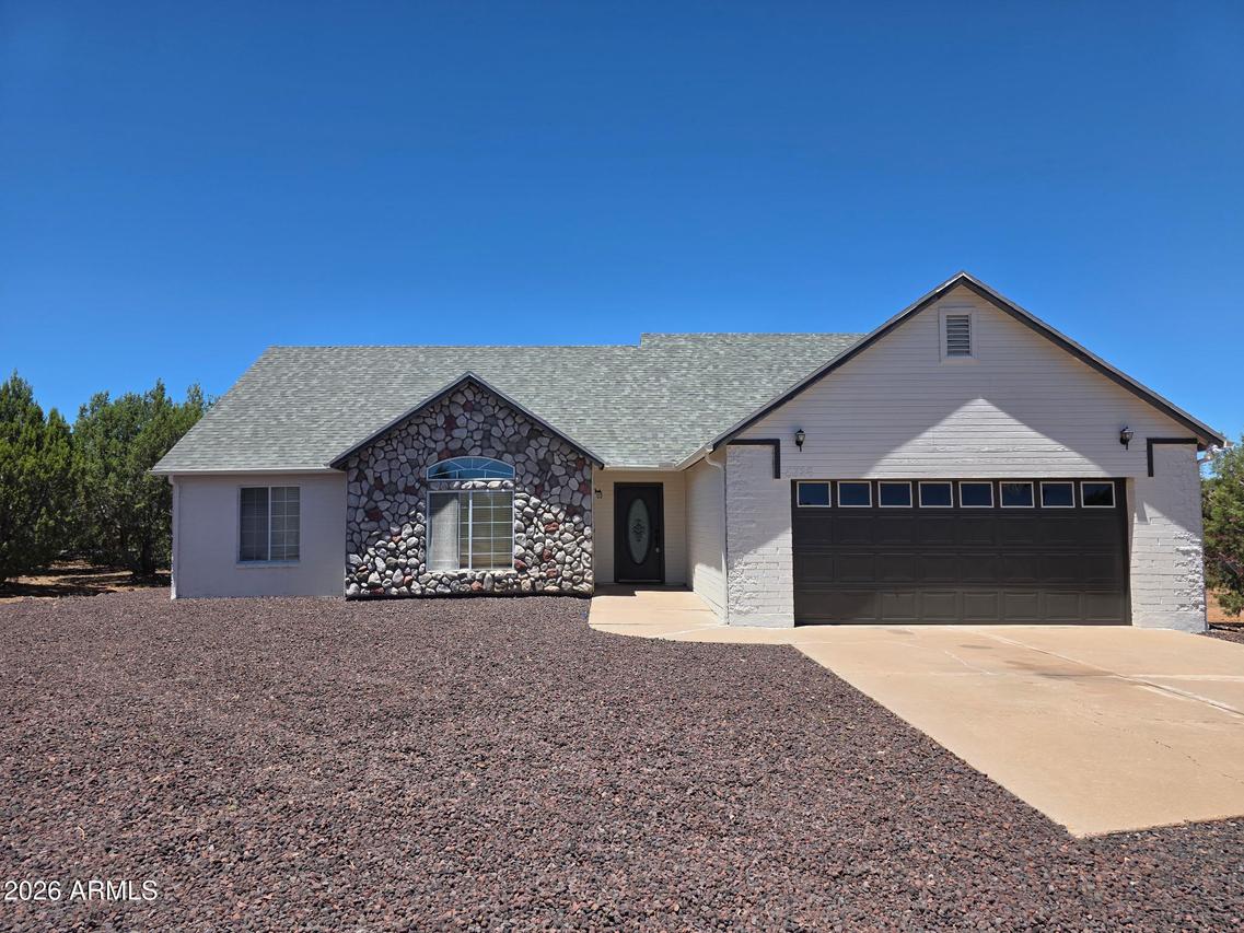 5326 April Pl., Pinedale, AZ 85934