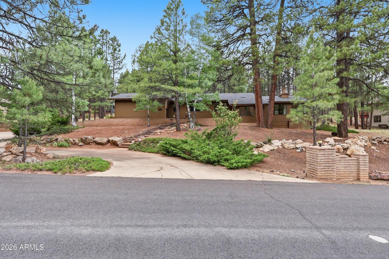 4801 E Green Mountain Dr., Flagstaff, AZ 86004