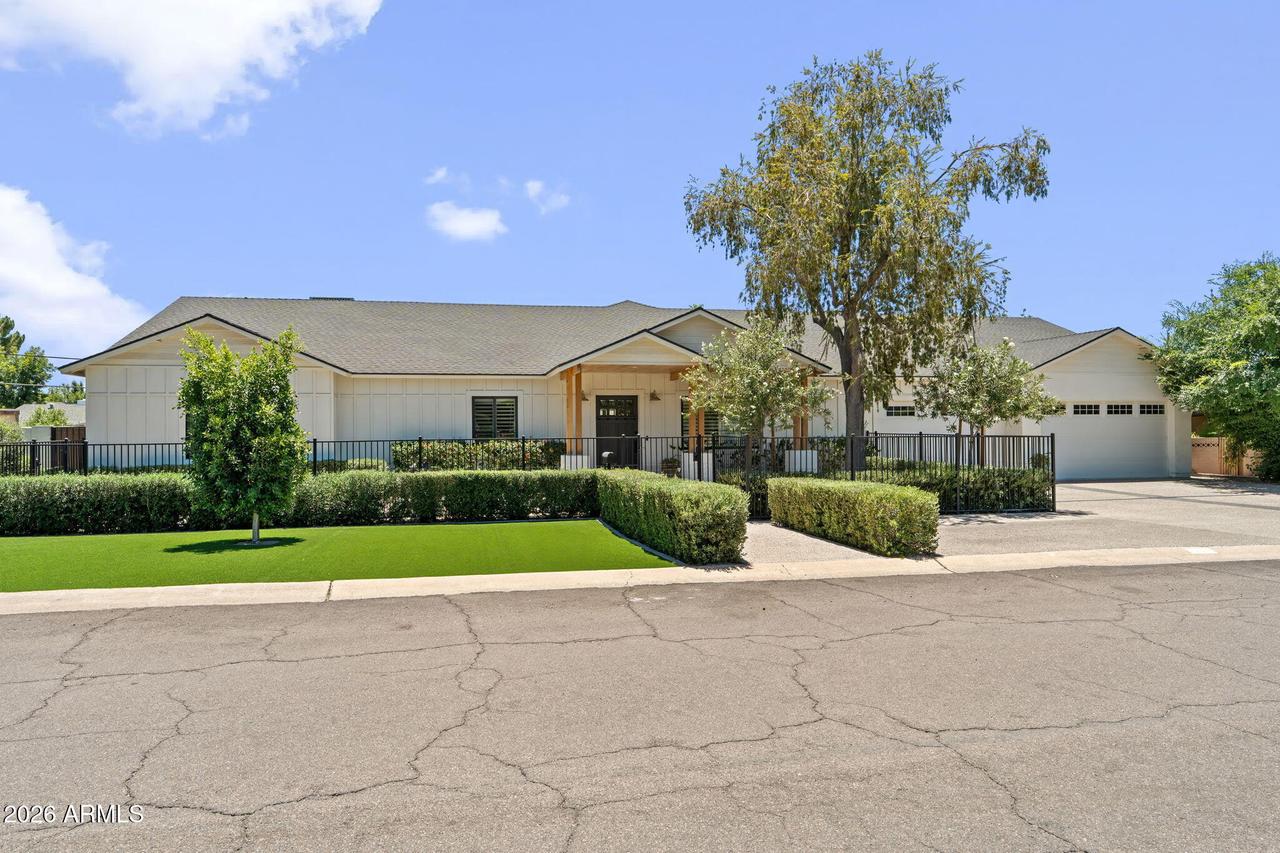 1811 E Claremont St., Phoenix, AZ 85016