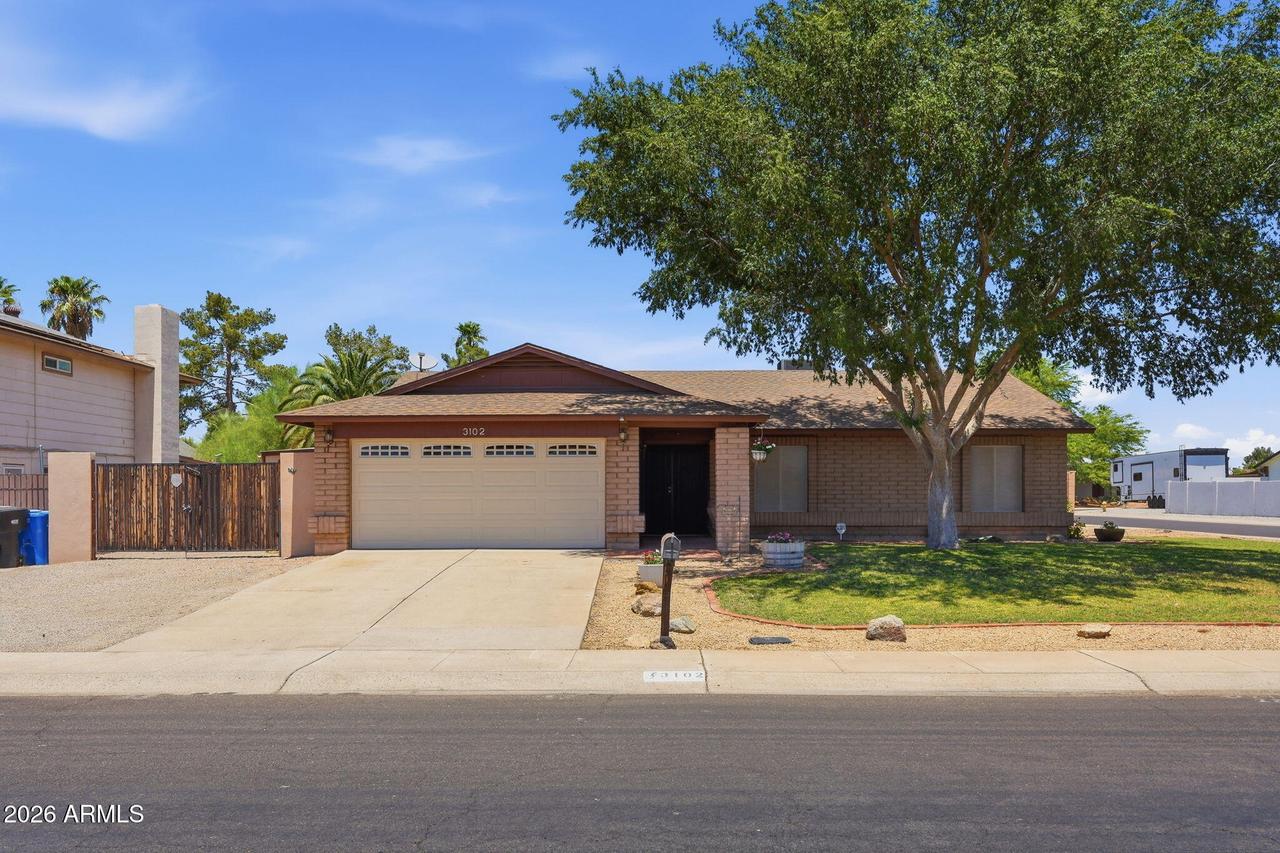 3102 W Waltann Ln., Phoenix, AZ 85053
