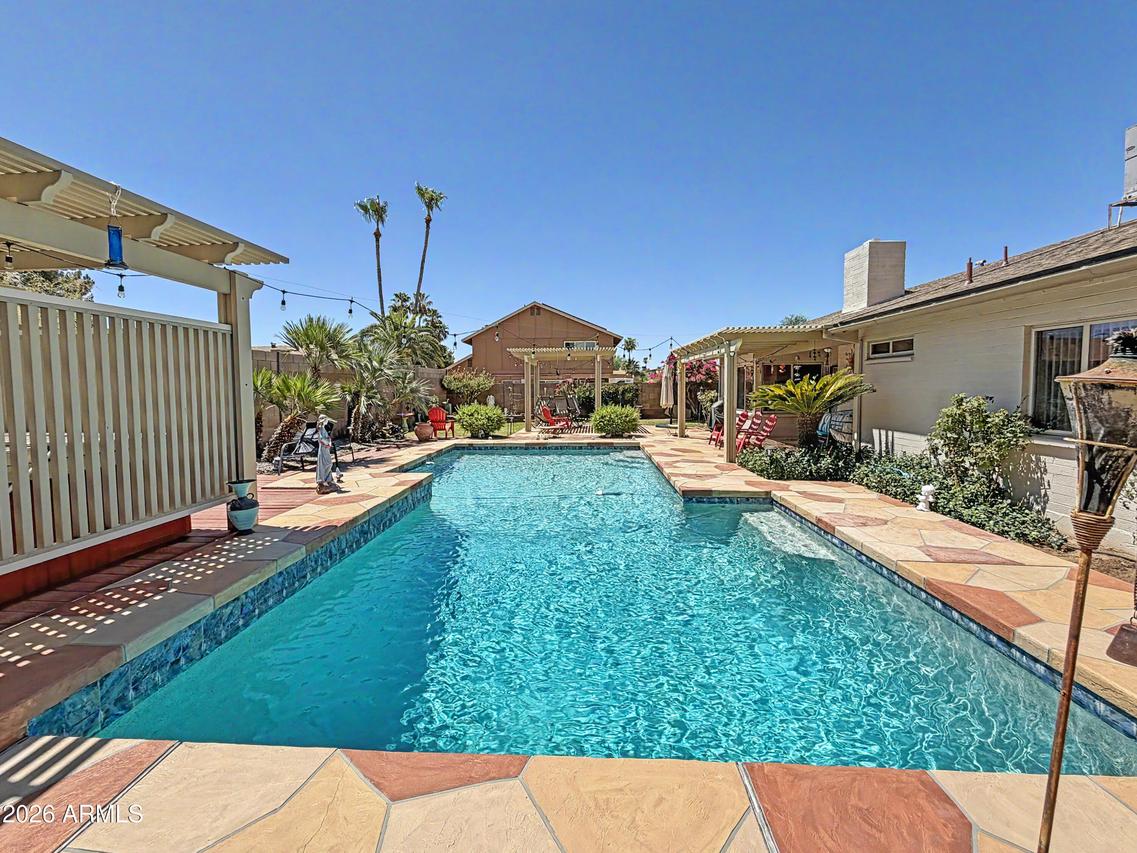 10413 N 46th Ave., Glendale, AZ 85302
