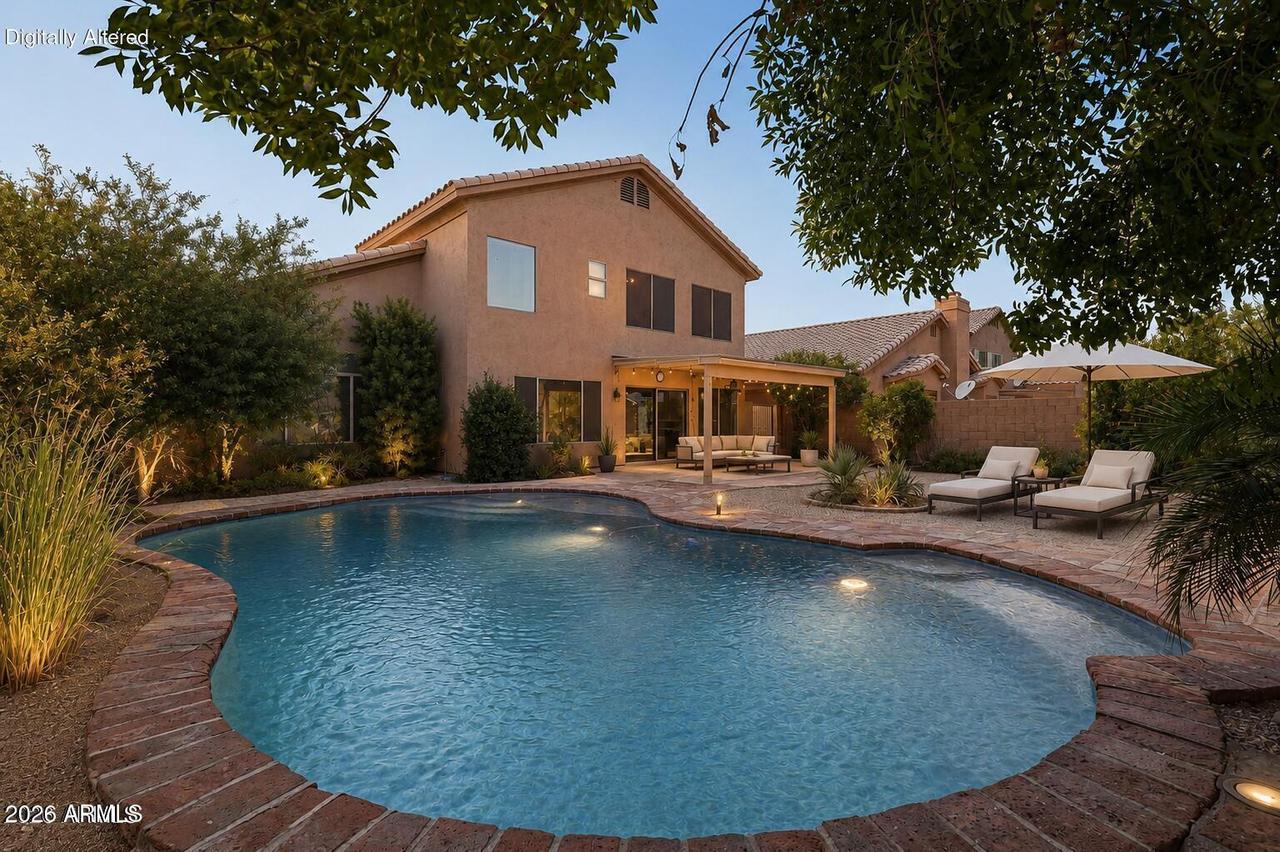 4626 E Summerhaven Dr., Phoenix, AZ 85044