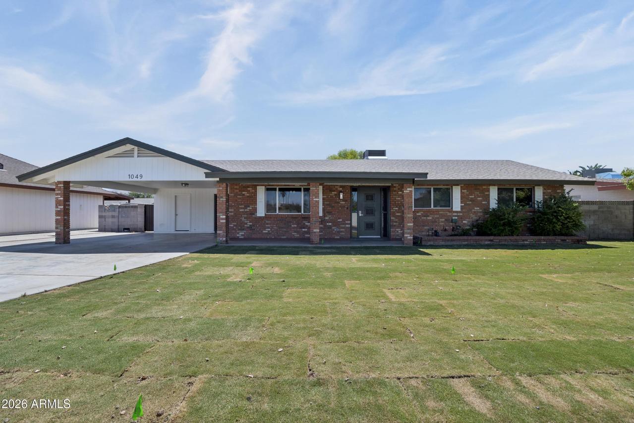 1049 N 23rd Pl., Mesa, AZ 85213
