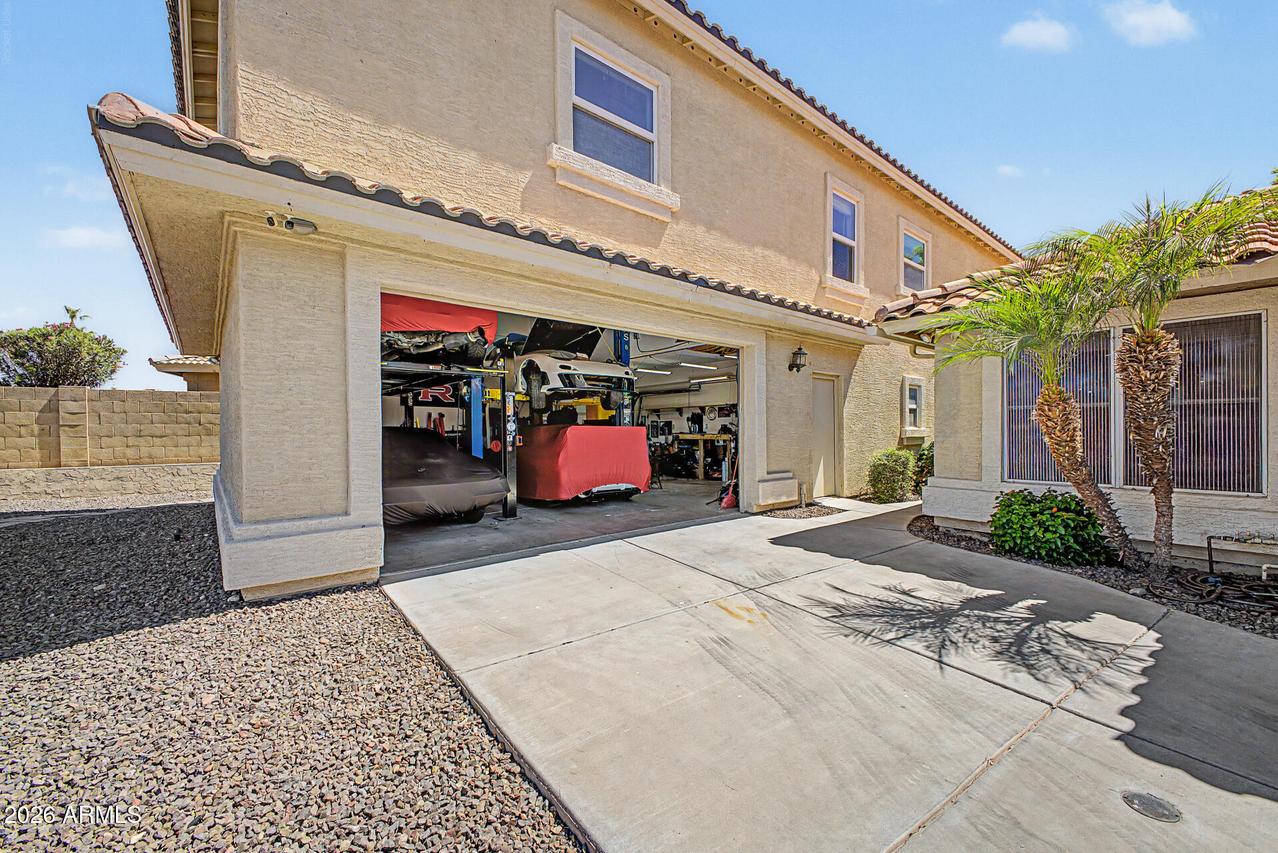 7588 W Kerry Ln., Glendale, AZ 85308