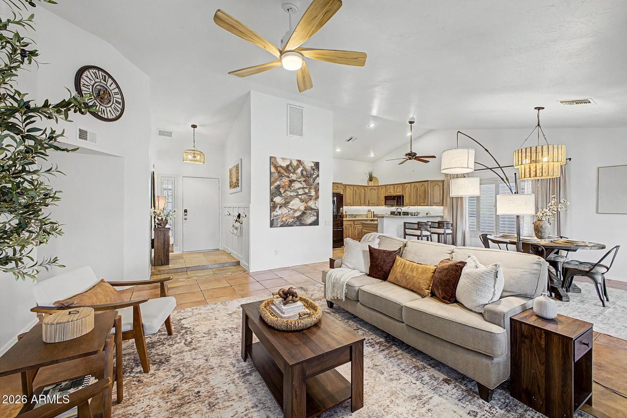 1109 W Wickieup Ln., Phoenix, AZ 85027