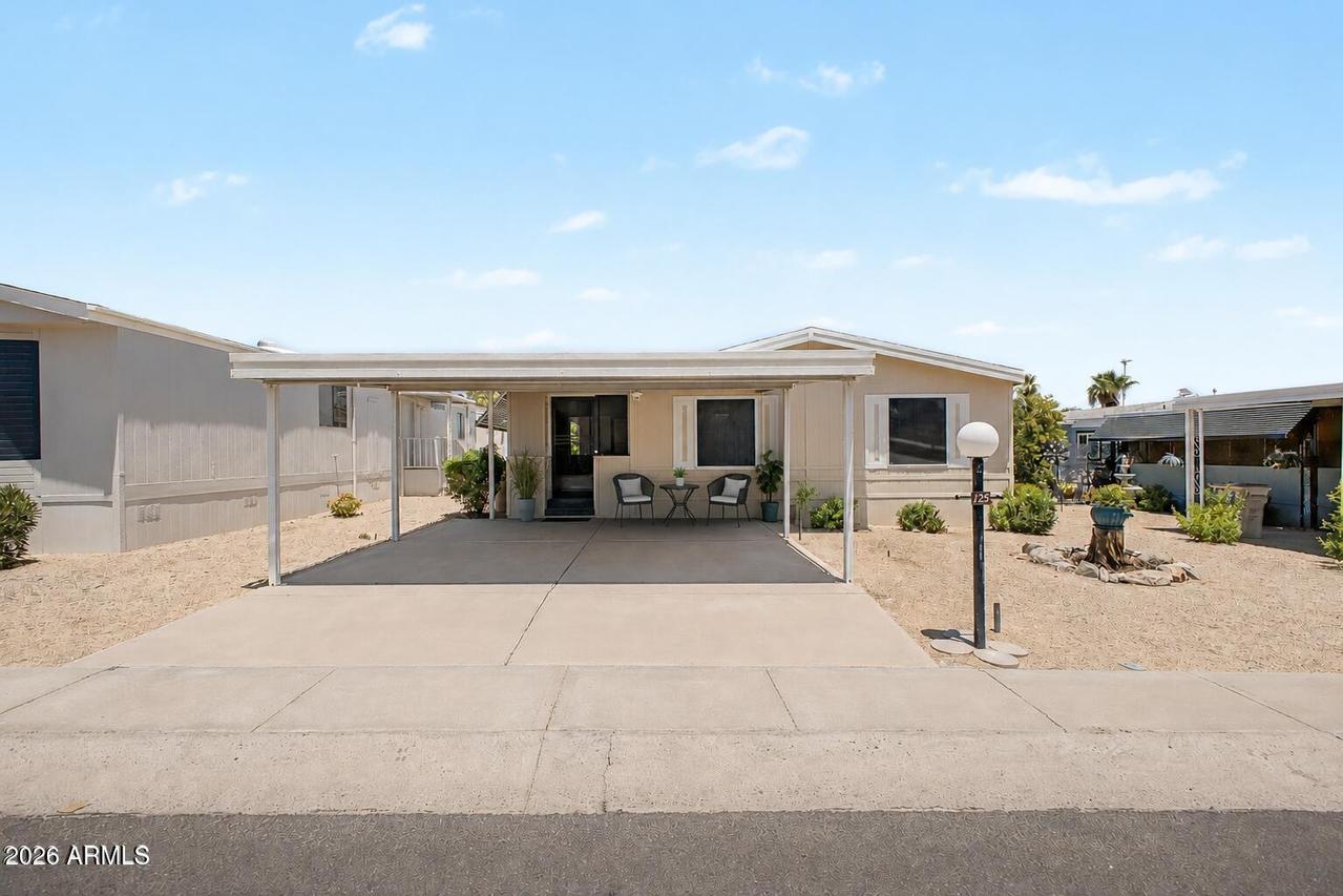 2233 E Behrend Dr. #125, Phoenix, AZ 85024