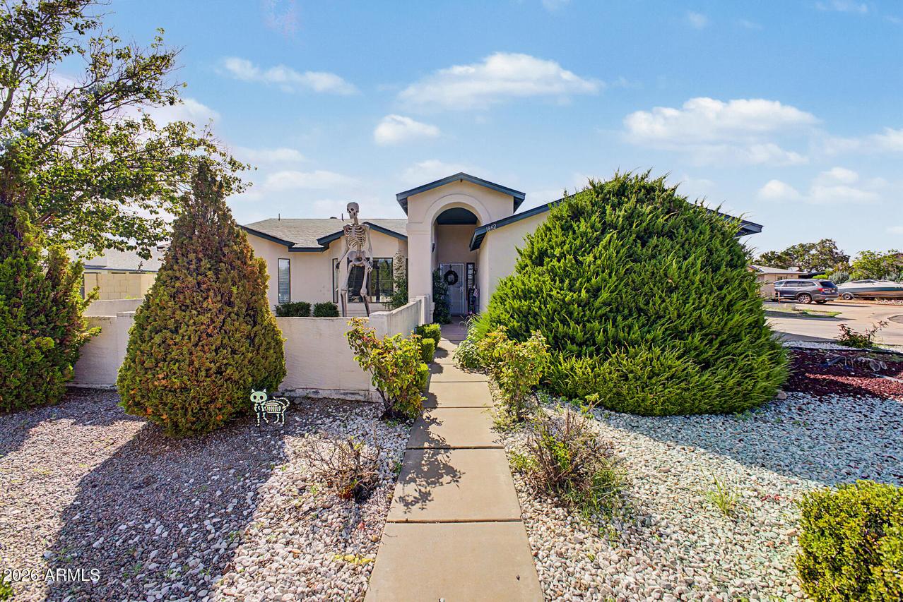 1862 Camino Montana, Sierra Vista, AZ 85635