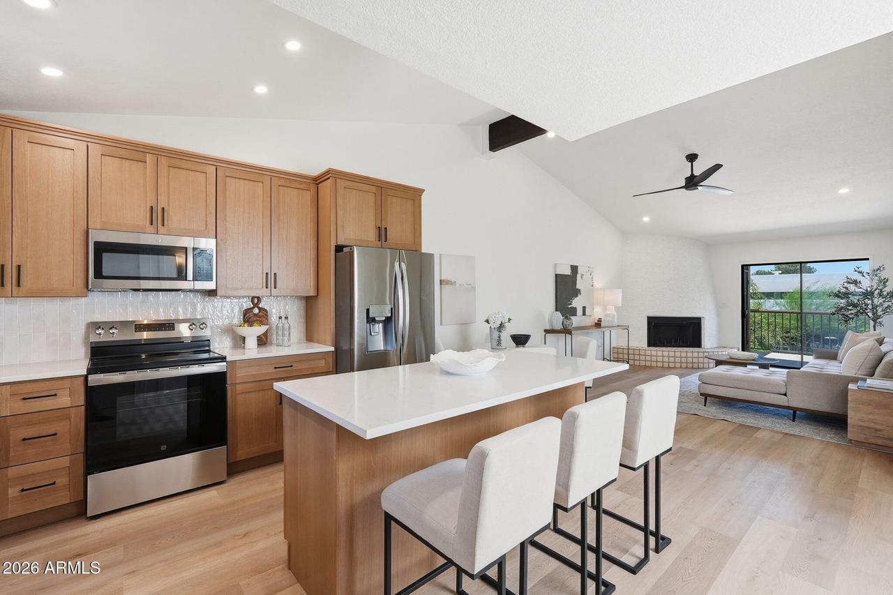 8344 N 21st Dr. #I211, Phoenix, AZ 85021
