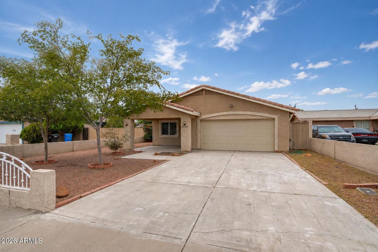 5220 N 21st Ave., Phoenix, AZ 85015