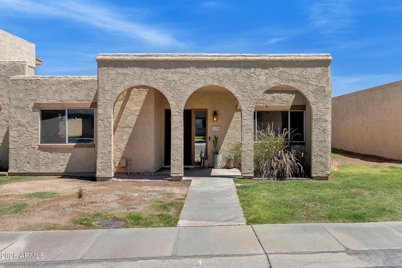 2170 E Minton Dr., Tempe, AZ 85282