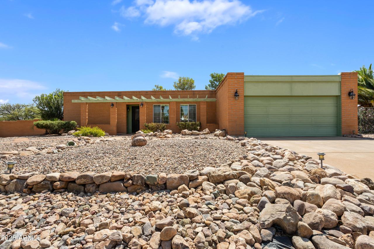 1932 Piccadilly Ln., Sierra Vista, AZ 85635