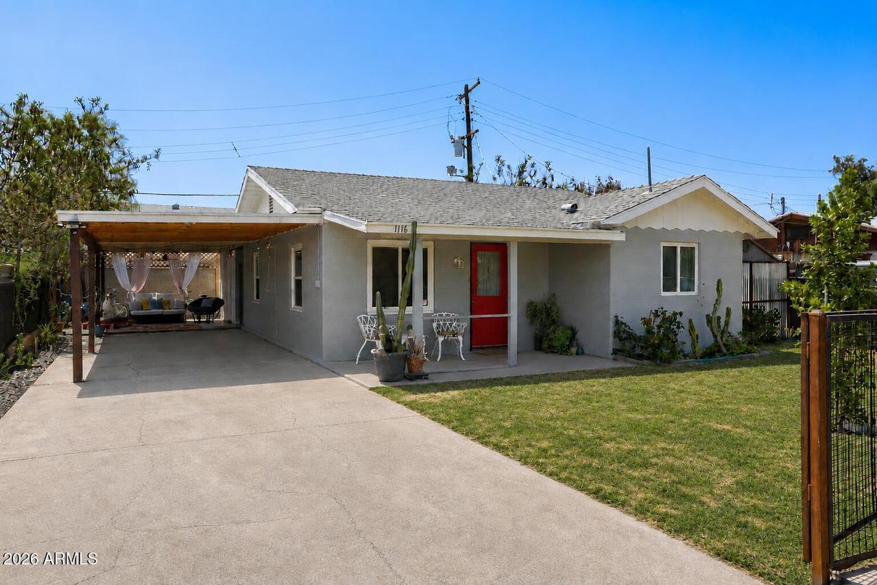 1116 S Holbrook Ln., Tempe, AZ 85281