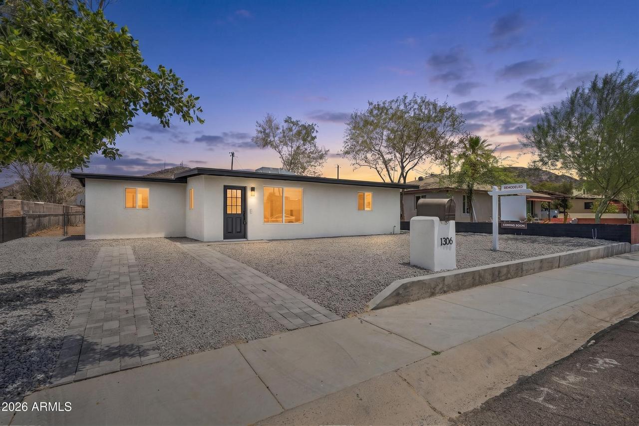 1306 W Brown St., Phoenix, AZ 85021