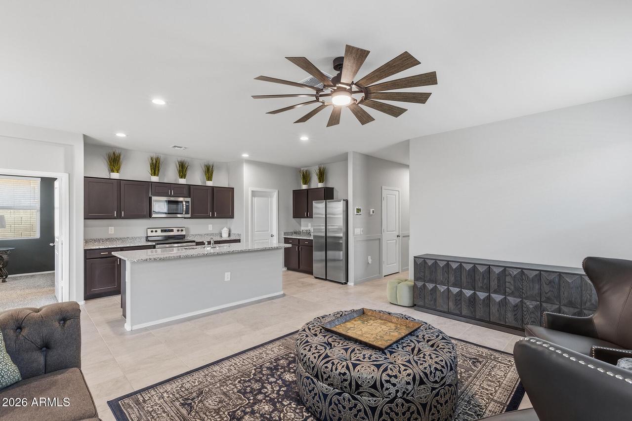 18633 W Desert Hollow Dr., Wittmann, AZ 85361