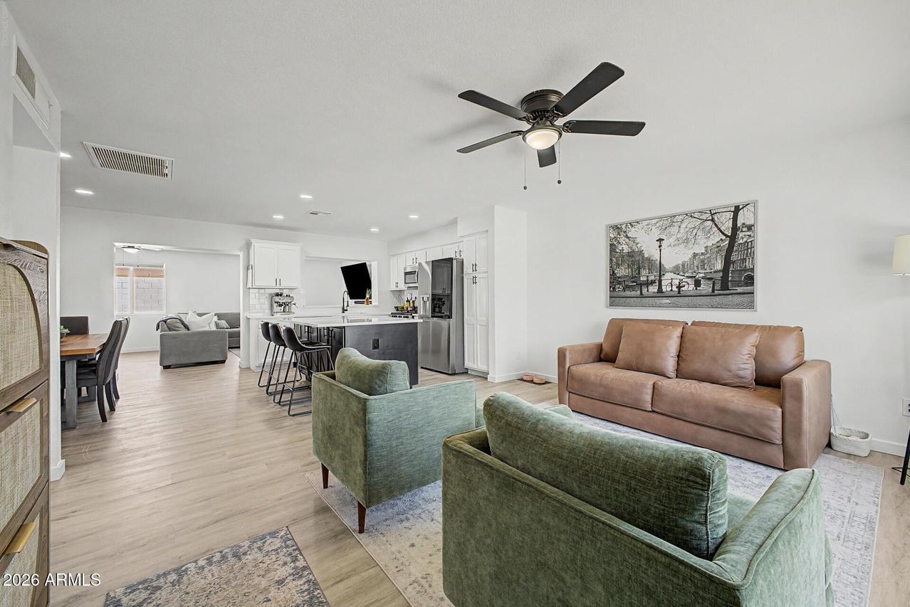 2738 E Windrose Dr., Phoenix, AZ 85032