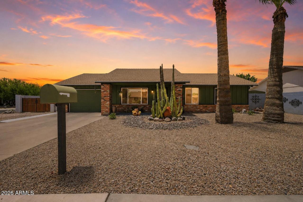 20808 N 14th Ave., Phoenix, AZ 85027