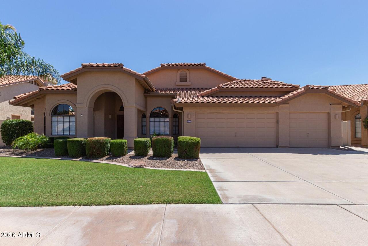1585 W Honeysuckle Ln., Chandler, AZ 85248