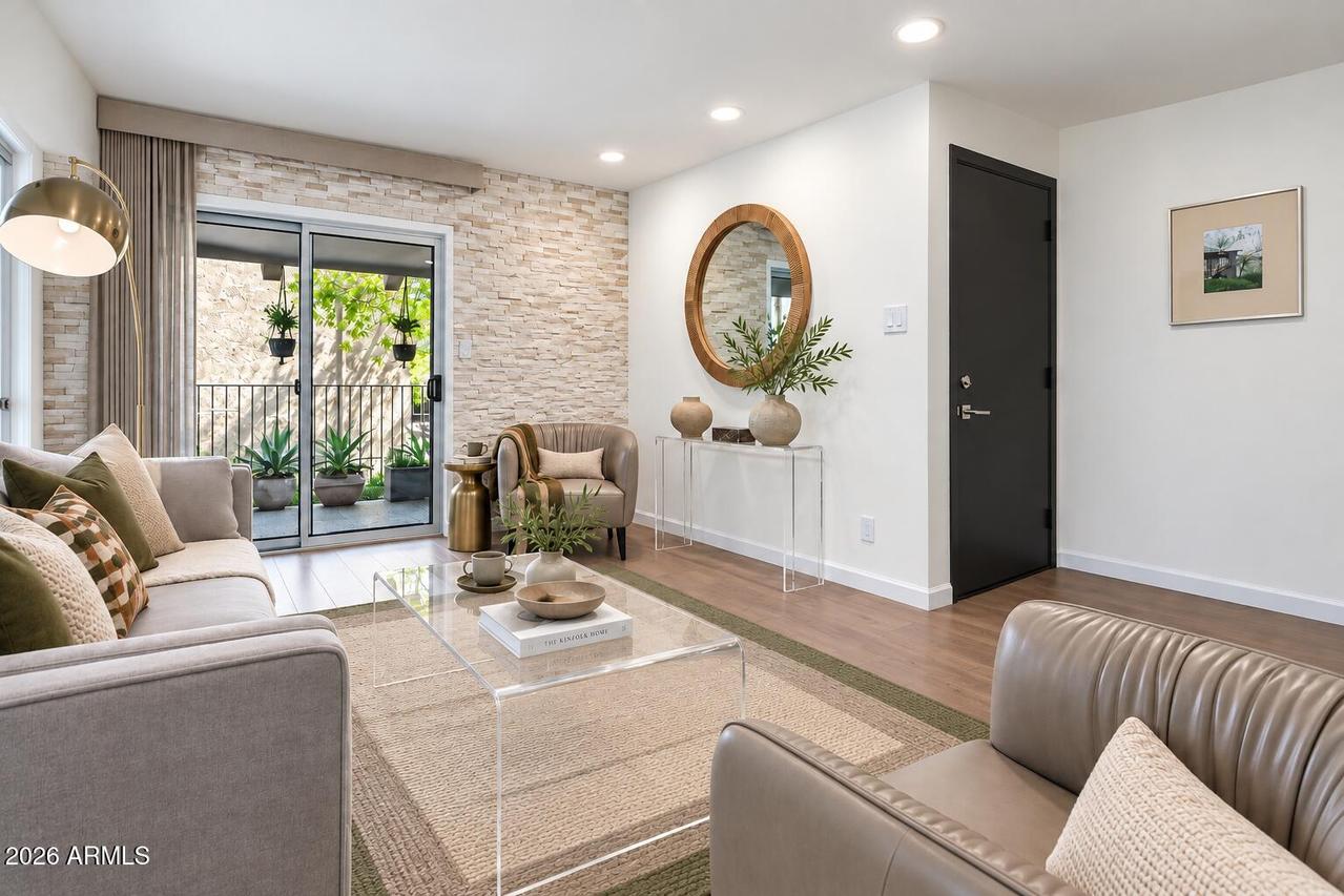 5525 E Thomas Rd. #M12, Phoenix, AZ 85018
