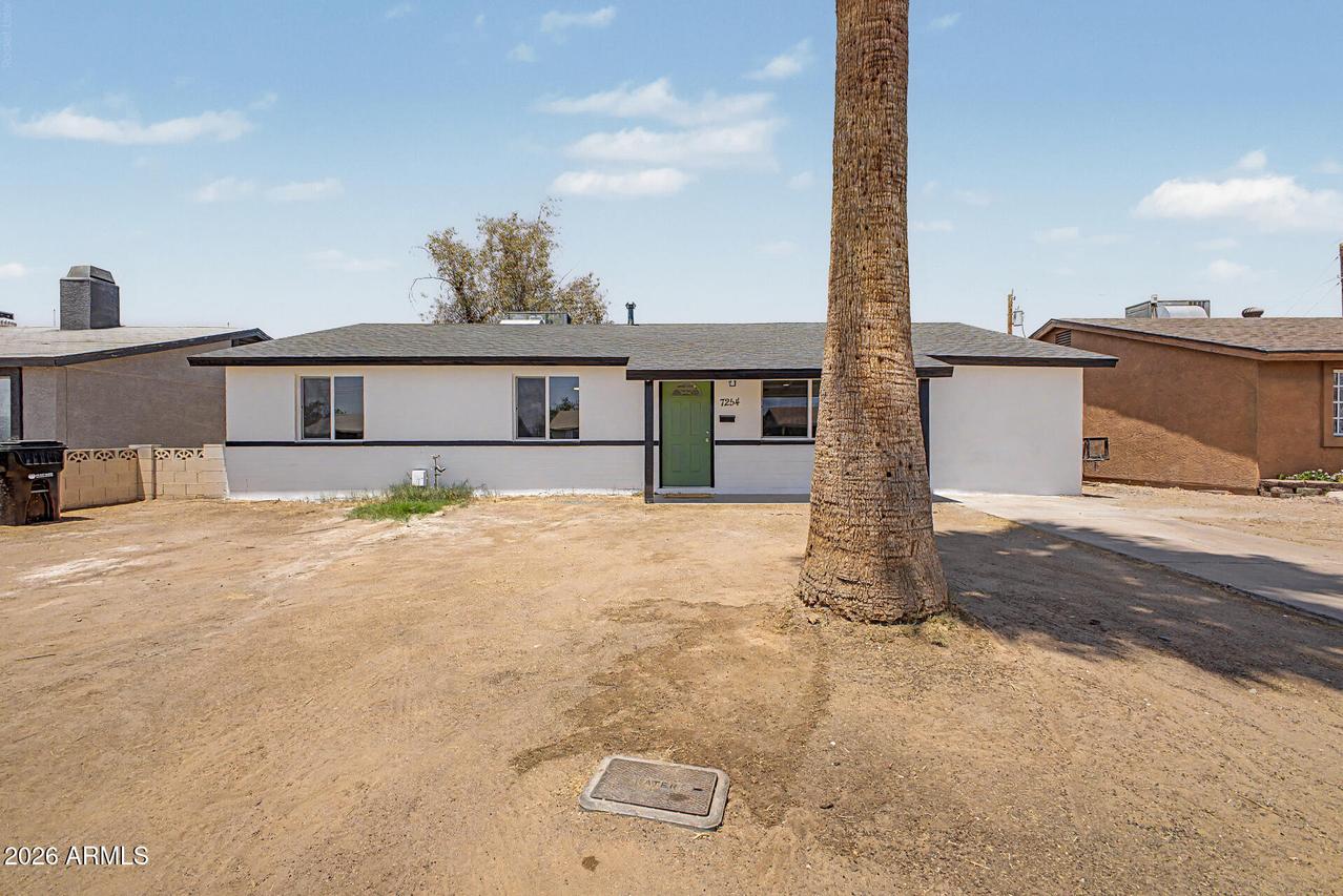 7254 W Wolf St., Phoenix, AZ 85033