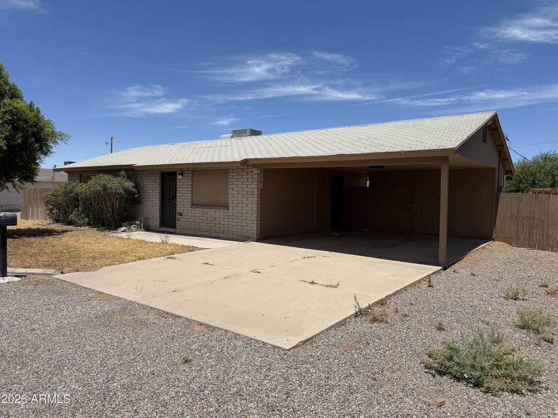 13216 W Tuckey Ln., Glendale, AZ 85307